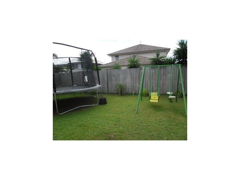 8 Senior Close, North Lakes QLD 4509