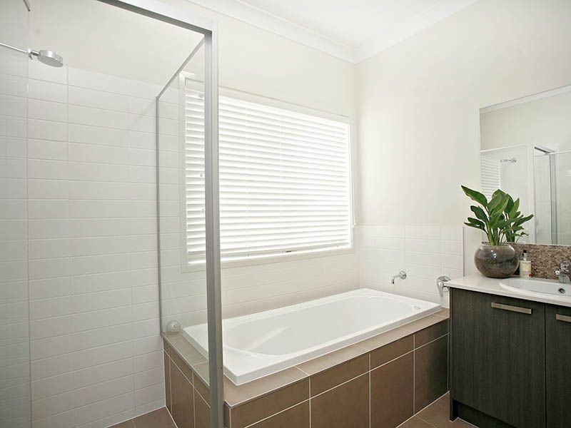 54 Menara Circuit, North Lakes QLD 4509