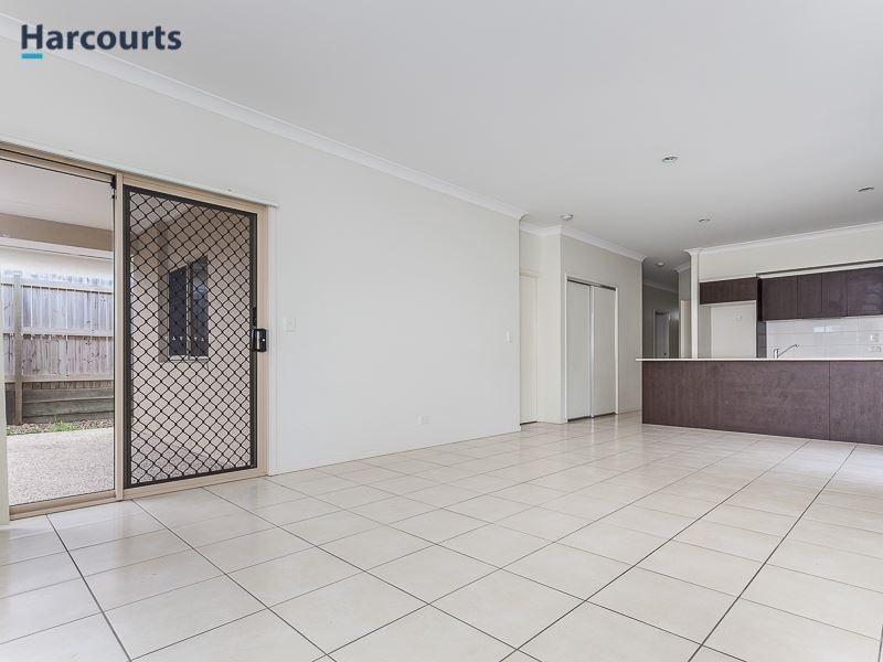 16 Dunes Crescent, North Lakes QLD 4509