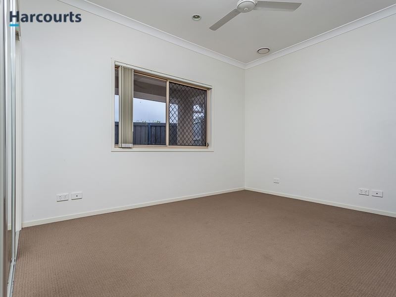 16 Dunes Crescent, North Lakes QLD 4509