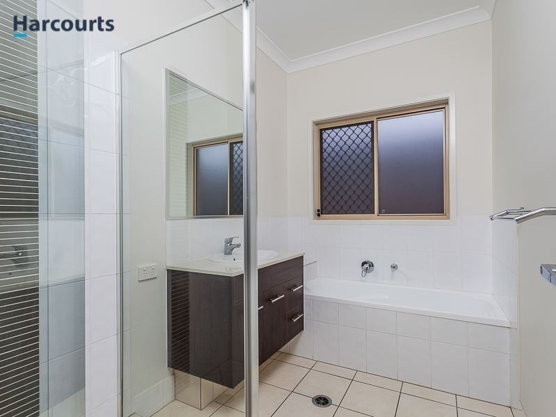 16 Dunes Crescent, North Lakes QLD 4509