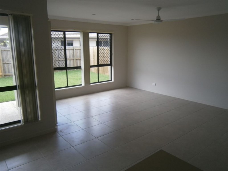 8 Portmarnock Street, North Lakes QLD 4509