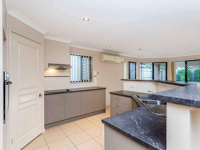 27 Morwell Crescent, North Lakes QLD 4509