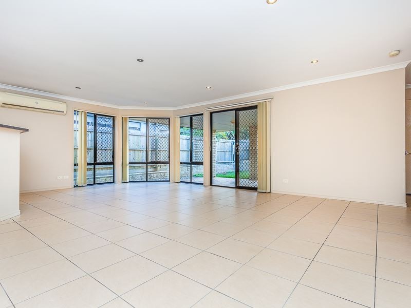 27 Morwell Crescent, North Lakes QLD 4509