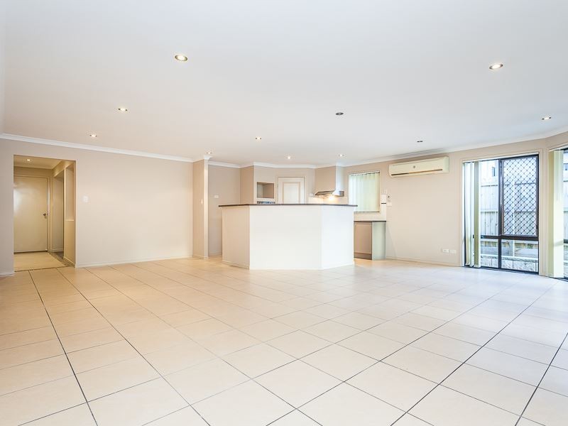 27 Morwell Crescent, North Lakes QLD 4509