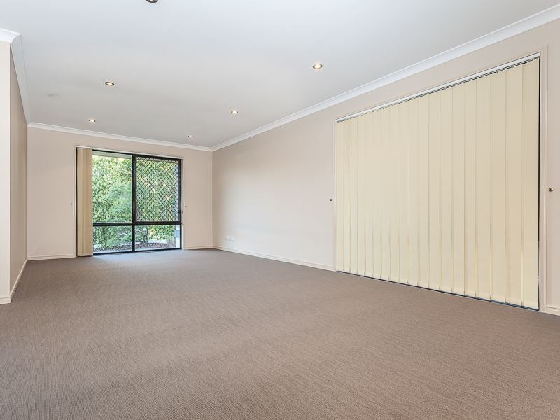 27 Morwell Crescent, North Lakes QLD 4509