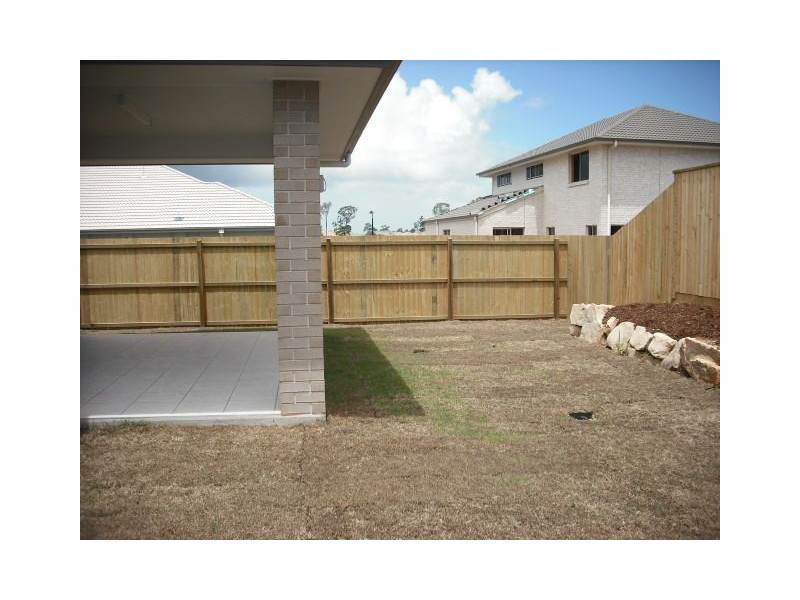 27 Klien, North Lakes QLD 4509