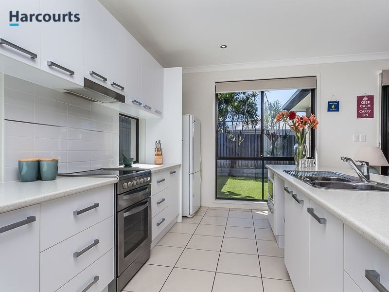 9 Millettia Close, North Lakes QLD 4509