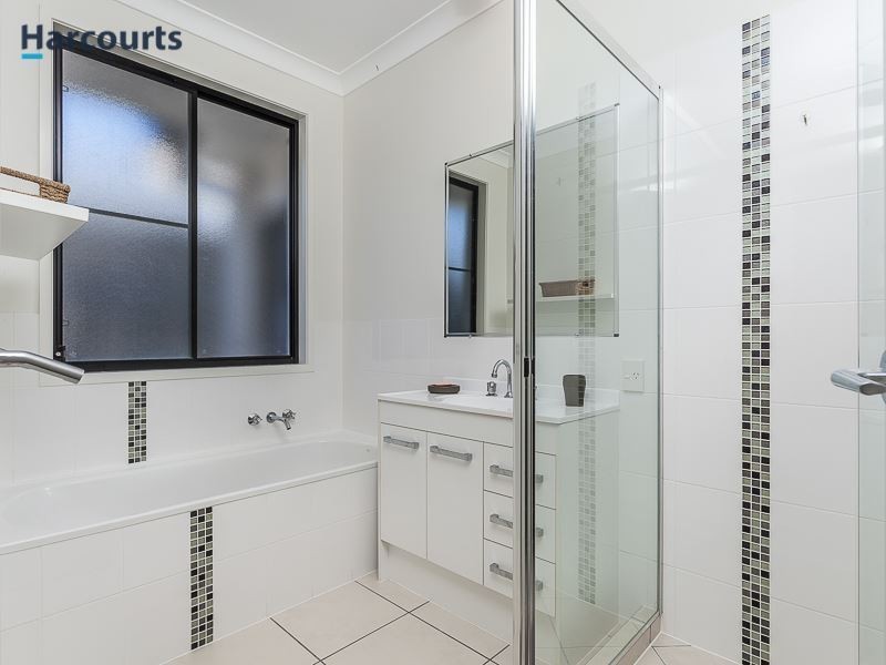 9 Millettia Close, North Lakes QLD 4509