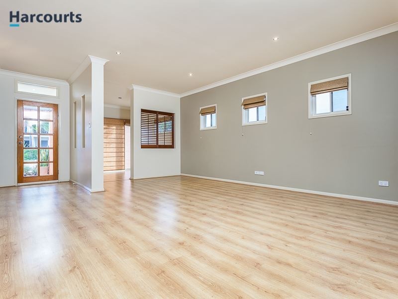 21 Douglas Circuit, North Lakes QLD 4509