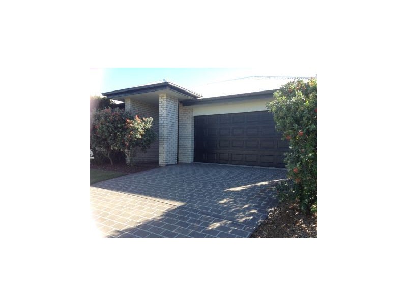 15 Wallaroo Circuit, North Lakes QLD 4509