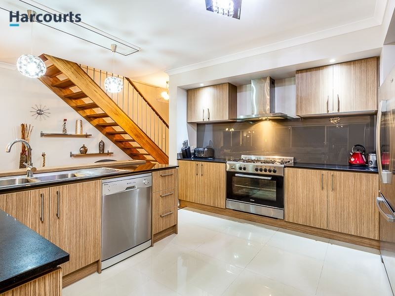 28 Elkington Circuit, North Lakes QLD 4509