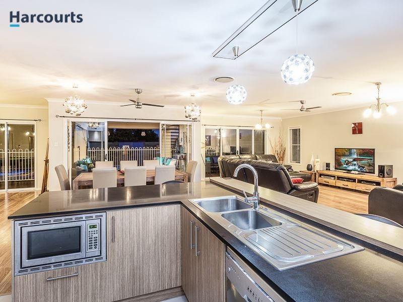 28 Elkington Circuit, North Lakes QLD 4509