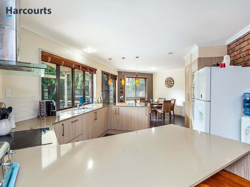 21 Alexander Crescent, Morayfield QLD 4506