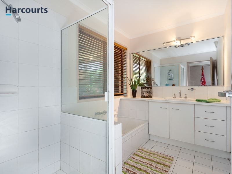 21 Alexander Crescent, Morayfield QLD 4506