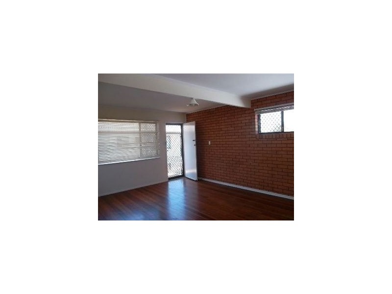 1/12 Leis Parade, Lawnton QLD 4501