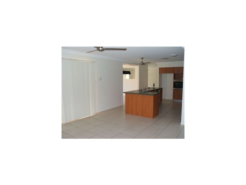 10 Crawford Street, North Lakes QLD 4509