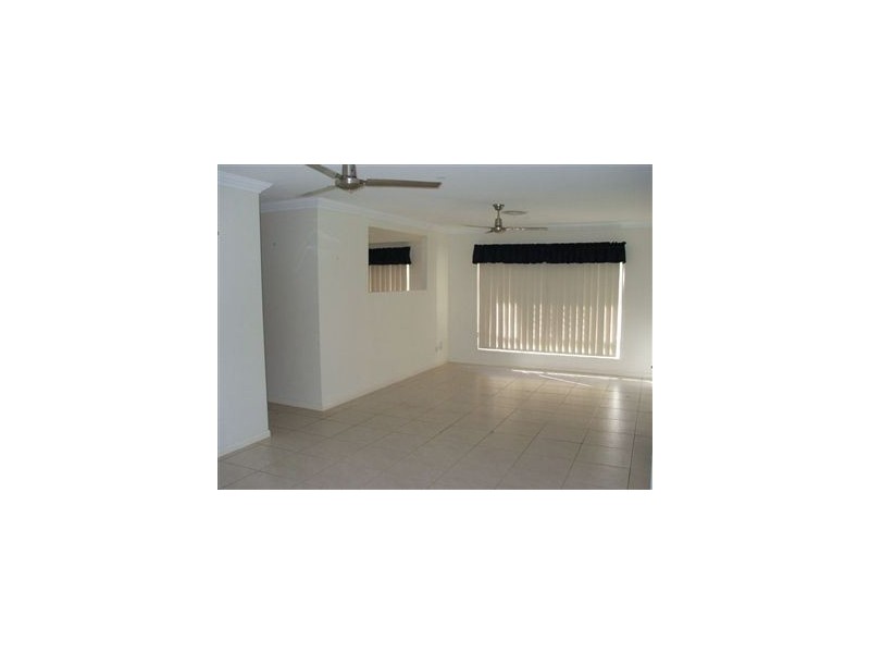 10 Crawford Street, North Lakes QLD 4509