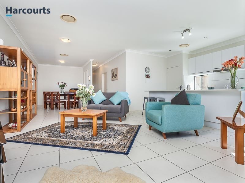 9 Millettia Close, North Lakes QLD 4509