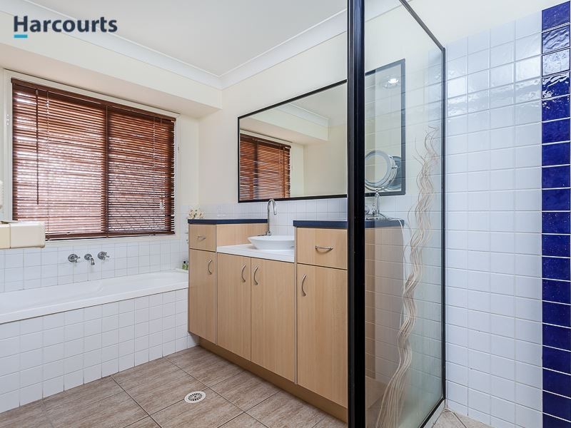 31 Whitfield Crescent, North Lakes QLD 4509