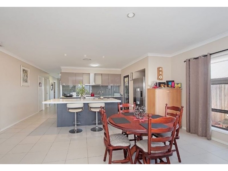 22 Troon Street, North Lakes QLD 4509