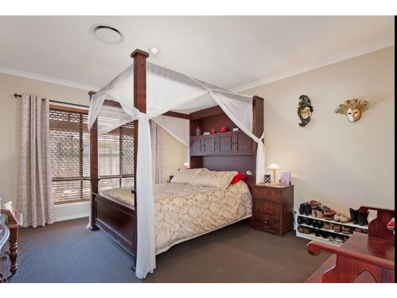 22 Troon Street, North Lakes QLD 4509
