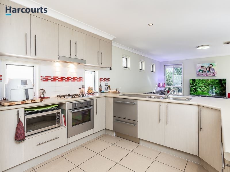 4 Armour Close, North Lakes QLD 4509