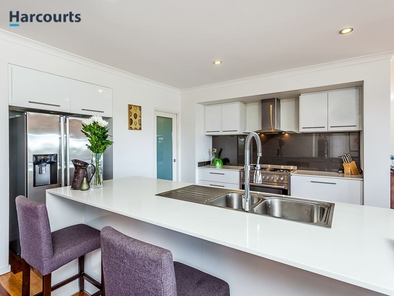 22 Coffey Court, Beachmere QLD 4510