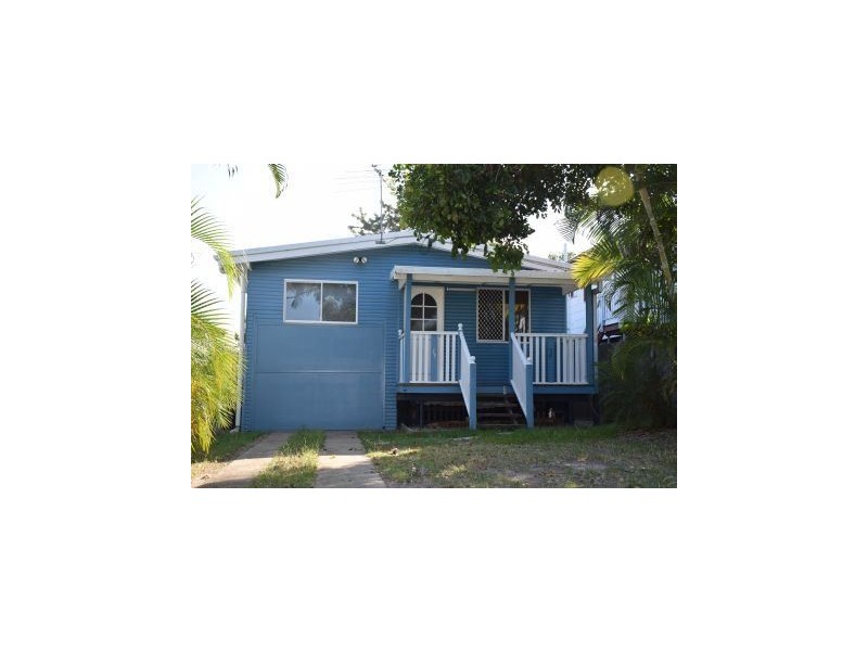10 Yates Street, Redcliffe QLD 4020
