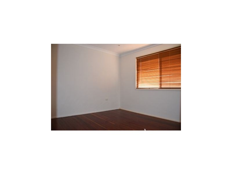 10 Yates Street, Redcliffe QLD 4020
