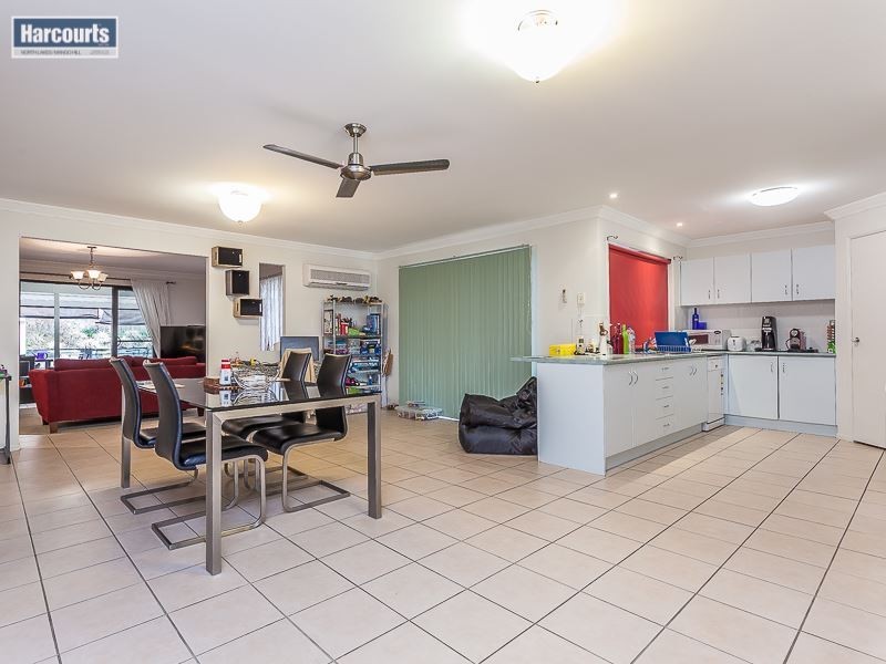 22 Dotterel Crescent, North Lakes QLD 4509