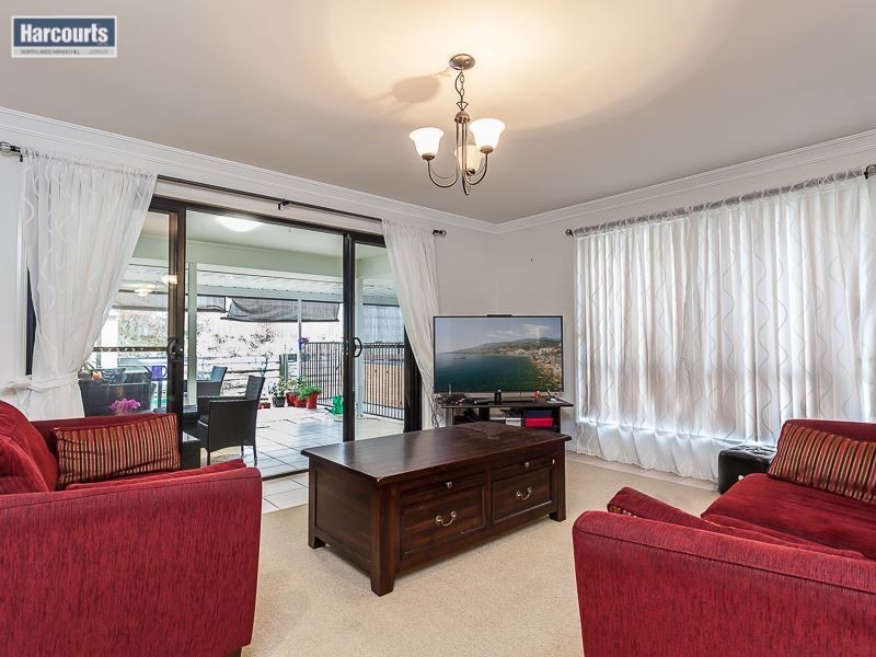 22 Dotterel Crescent, North Lakes QLD 4509