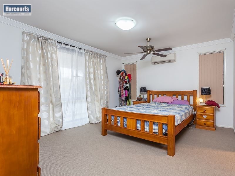 22 Dotterel Crescent, North Lakes QLD 4509