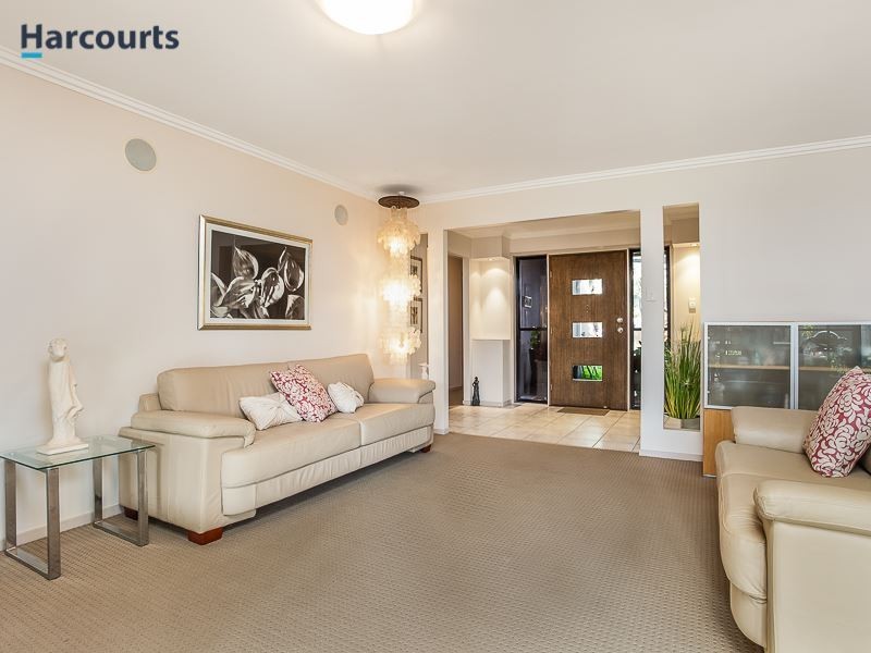 16 Songlark Court, Mango Hill QLD 4509