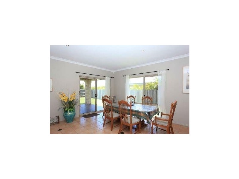 33 Cottonwood Circuit, North Lakes QLD 4509