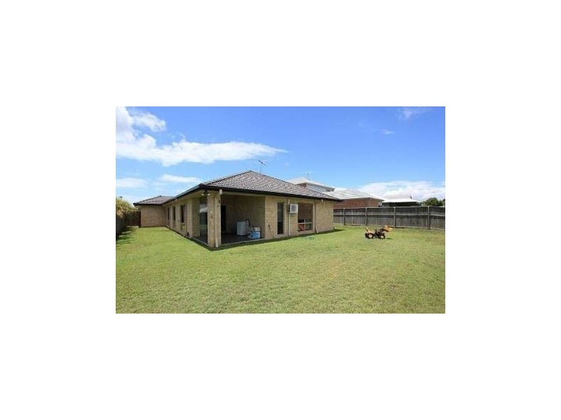 33 Cottonwood Circuit, North Lakes QLD 4509