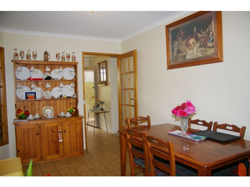37 Melinda Court, Kallangur QLD 4503