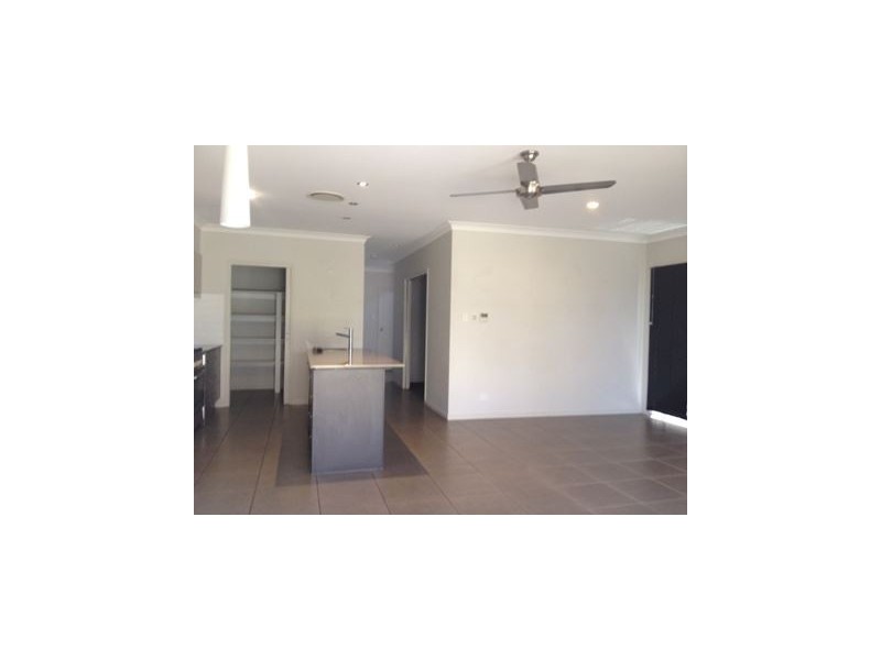 16 Calder Street, North Lakes QLD 4509