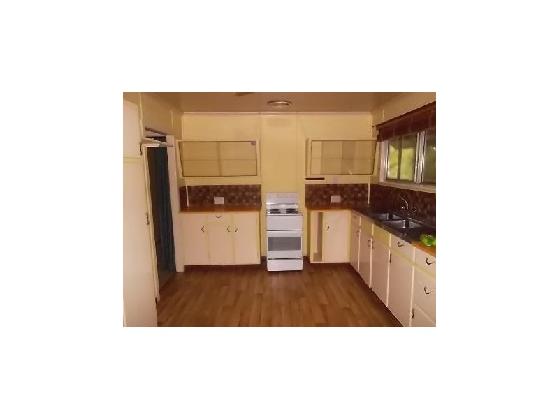 16 Old Gympie Road, Kallangur QLD 4503