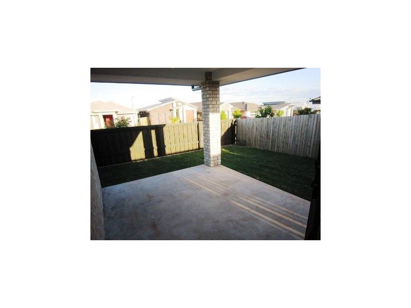 3 Madison Avenue, North Lakes QLD 4509