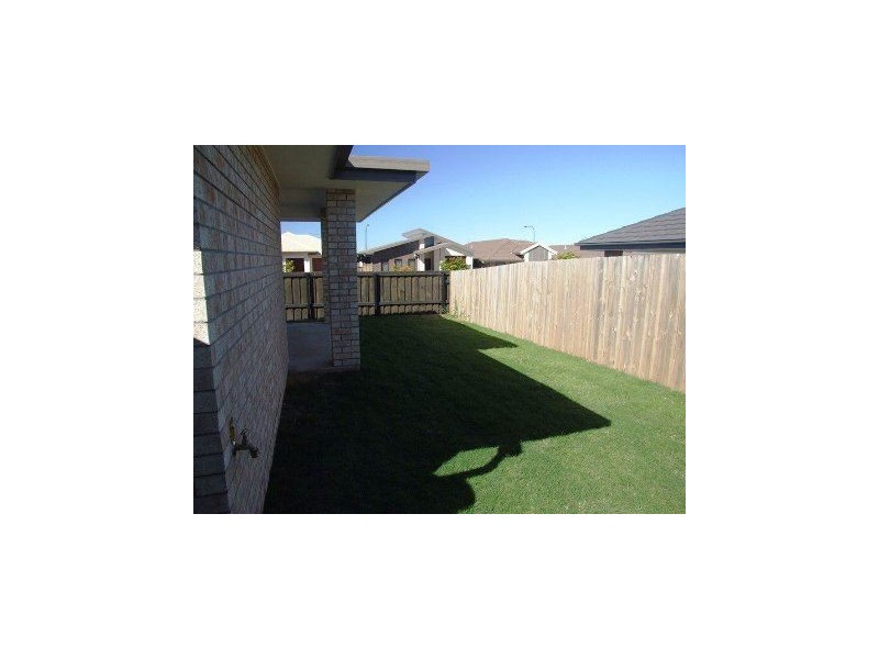 3 Madison Avenue, North Lakes QLD 4509