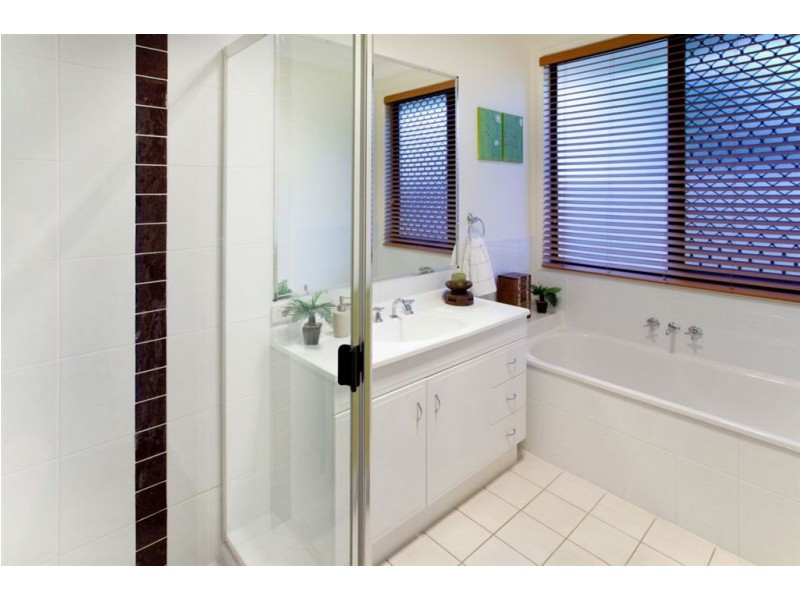 10 Riberry Court, North Lakes QLD 4509