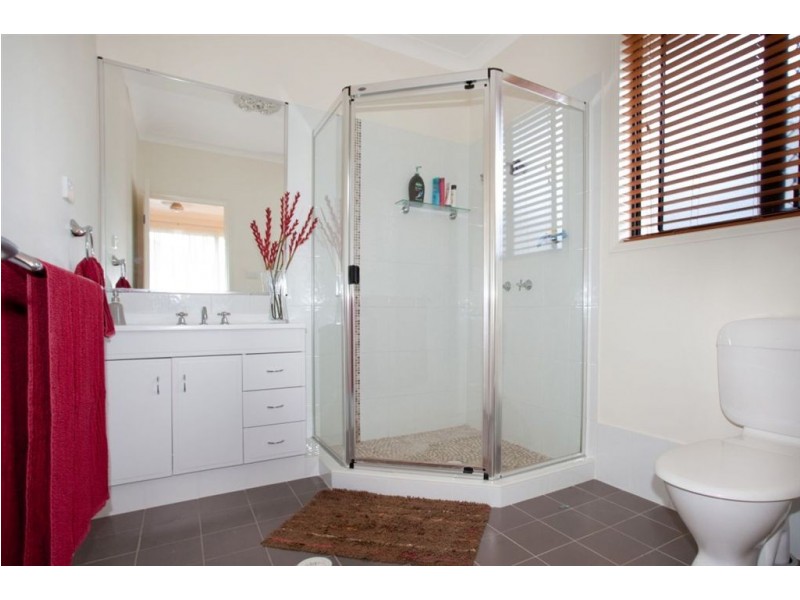 10 Riberry Court, North Lakes QLD 4509