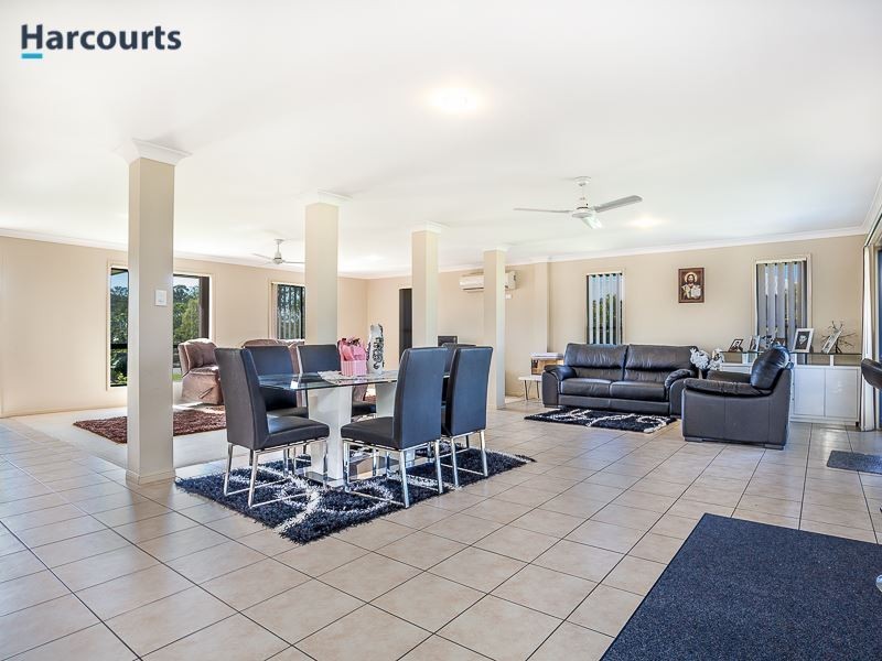 19 Macrusser Circuit, Warner QLD 4500