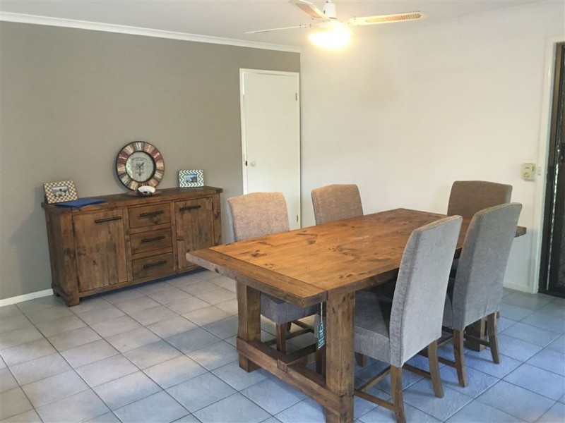 64 Rue Montaigne, Petrie QLD 4502