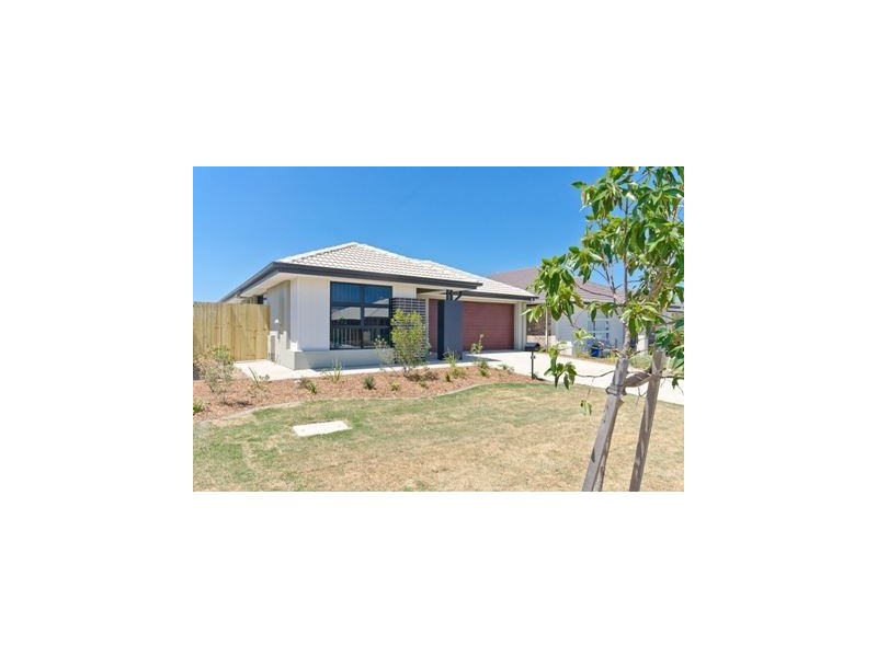 13 Ravensbourne Crescent, North Lakes QLD 4509