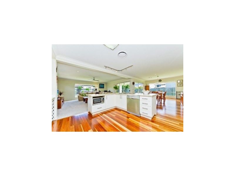 5 Allenby Close, North Lakes QLD 4509