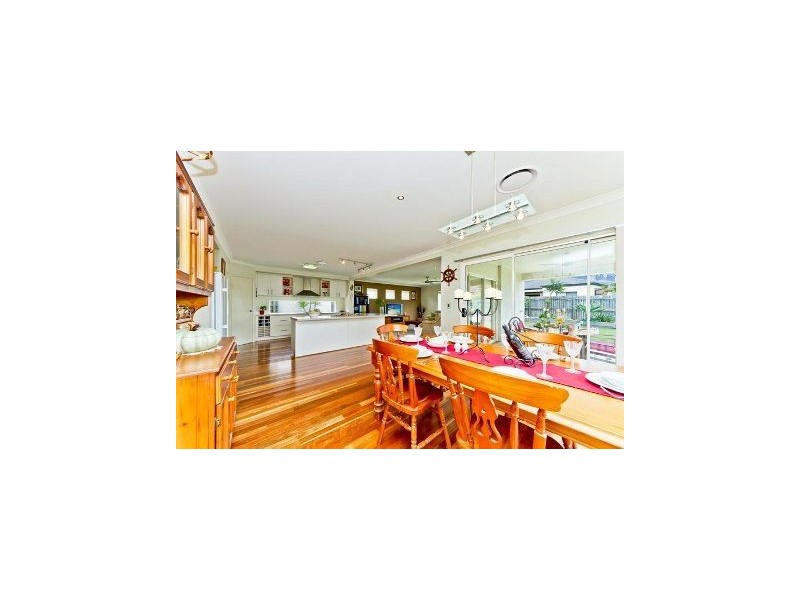 5 Allenby Close, North Lakes QLD 4509