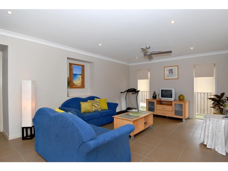 15 Chesterfield Drive, Murrumba Downs QLD 4503