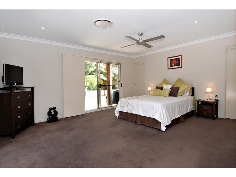 15 Chesterfield Drive, Murrumba Downs QLD 4503